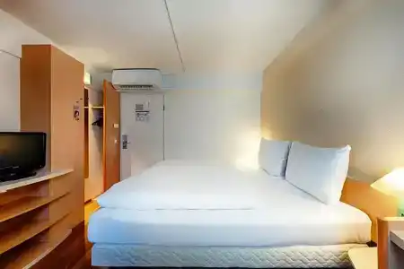 B&B Düsseldorf-Hbf - 62
