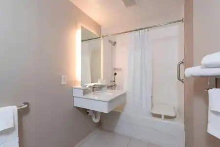 SpringHill Suites by Marriott Grand Rapids North - 17