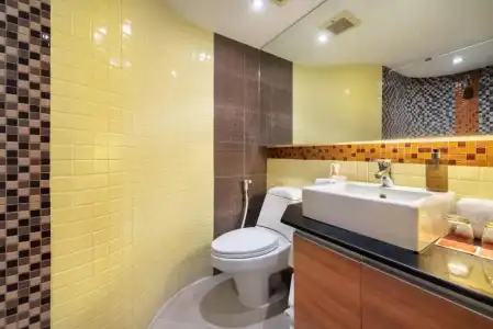 Bandara Silom Suites - 210