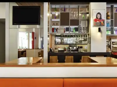 ibis Singapore Novena - 10