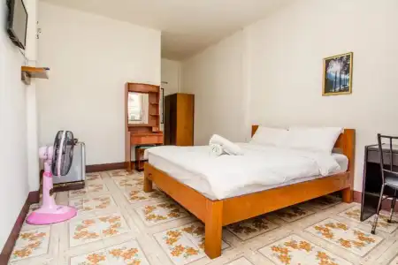 Sarm Mork Guesthouse - 0