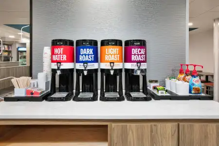 Hampton Inn Sioux Falls - 40