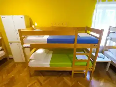 Whole Wide World Hostel & Bar - 26