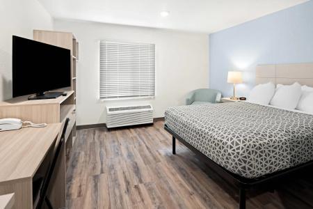 Woodspring Suites Billings - 6