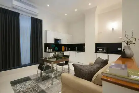 Queensgate Court - 292