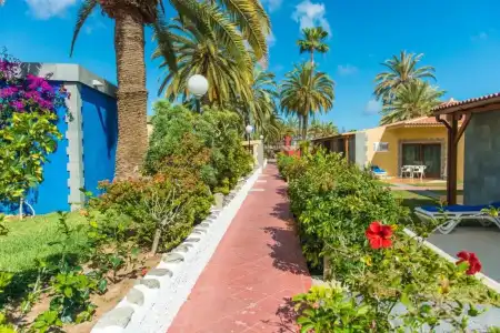 HL Miraflor Suites - 43