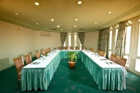 Le Soleil Bella Vista Resort - 12