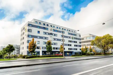 B&B Wiesbaden-Hbf - 19