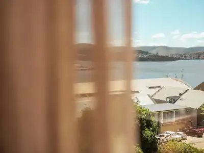 Lenna of Hobart - 58