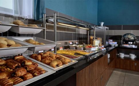 Ibis Styles Warszawa Airport - 13