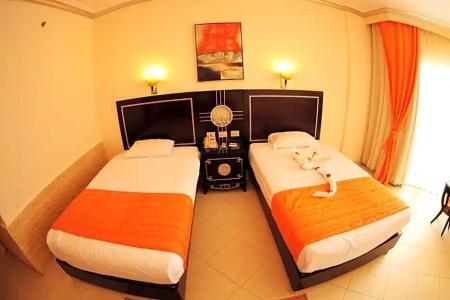 Sphinx Aqua Park Beach Resort - 63