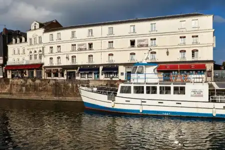 Best Western Le Cheval Blanc - Vieux Port - 97