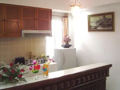 Sunset Mansion - 16