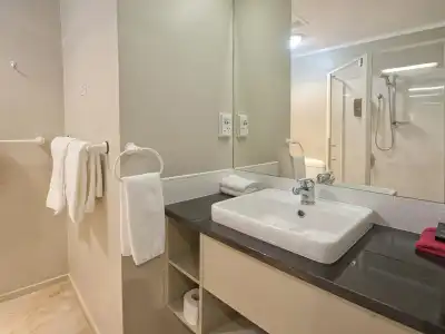 Sport of Kings Motel - 3