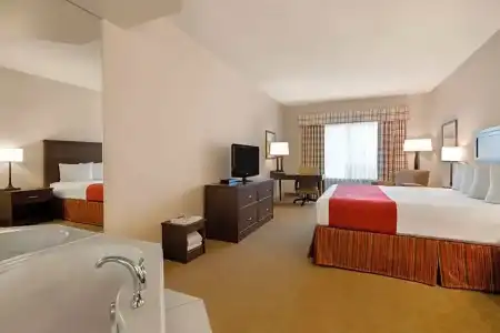Country Inn & Suites by Radisson, Calgary-Northeast - 55