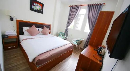 Phuong Vy Luxury - 2