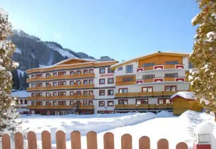 JUFA AlpenSaalbach - 41