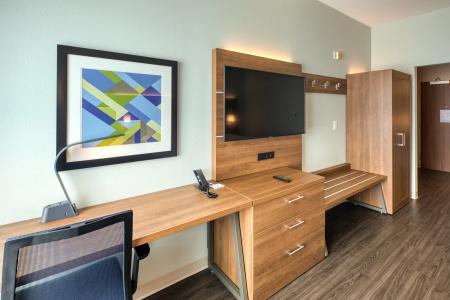 Holiday Inn Express & Suites Charlotte - South End by IHG - 26