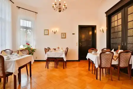 & Pension Villa Camenz - 16