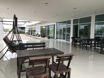 M Place - 13