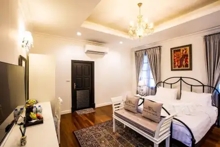 Merchant Villa - 80