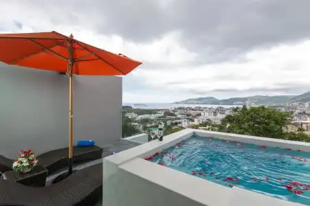 Patong Bay Hill Resort - 29