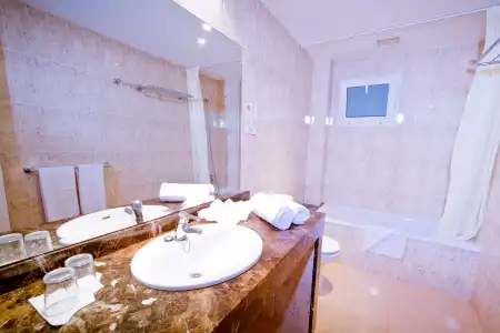 Arena Suite - Adults Only - 8