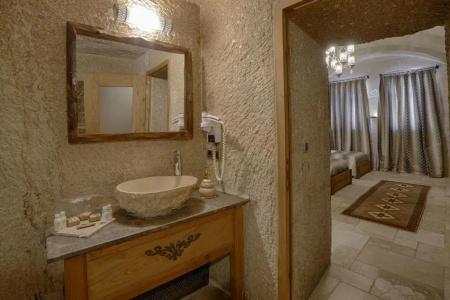 Hera Cave Suites - 60