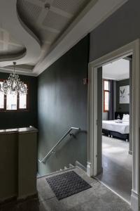 Residence Suites - 79