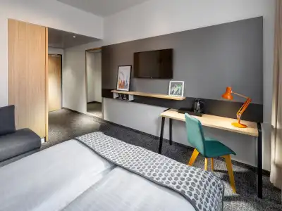 Clarion Vienna South - 1