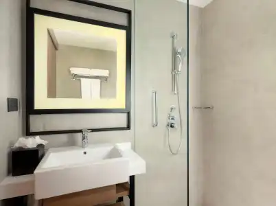 Hilton Garden Inn Jakarta Taman Palem - 60