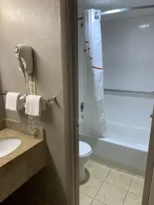 Red Roof Inn Baltimore - 26