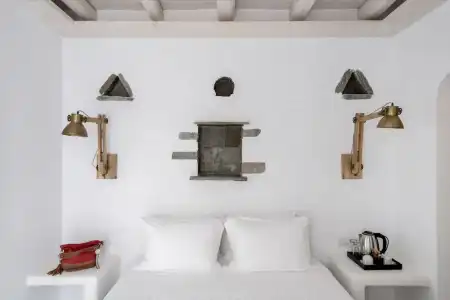 Zefi & Suites - 167