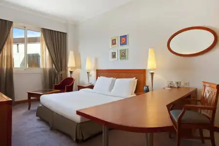 Hilton Alexandria Green Plaza - 4