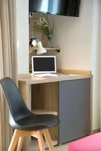 @ Syngrou Fix - 48