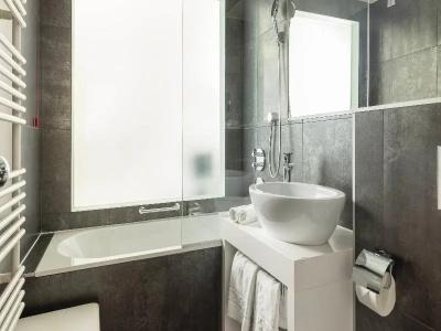 Luxury Amabilis - 90