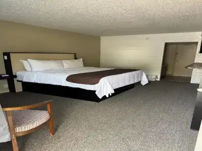 Sleepy Bear Motel - 16
