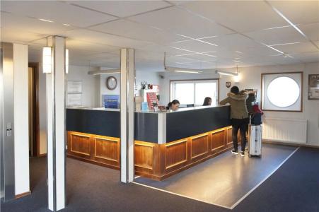 Botel - 34