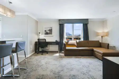 Sandman & Suites Kelowna - 47