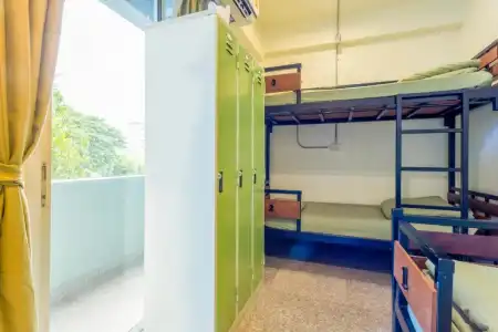 OYO 928 Leaf Hostel - 32