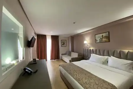 Doanesia Premium And Spa Tirana - 4