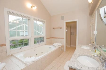 Topnotch Resort - 104