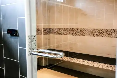 Hivetel Phuket - 6