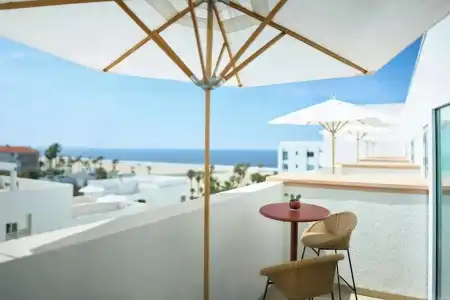 Sandbourne Santa Monica, Autograph Collection - 42