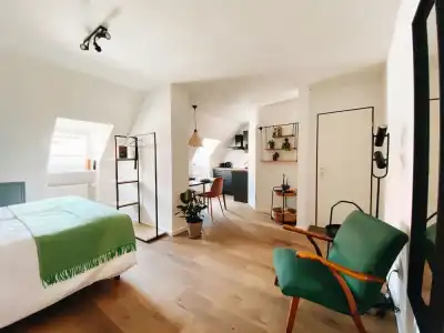 Melter & Apartments - a Neighborhood - 24