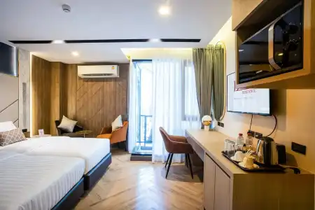 Adelphi Grande Sukhumvit - 10