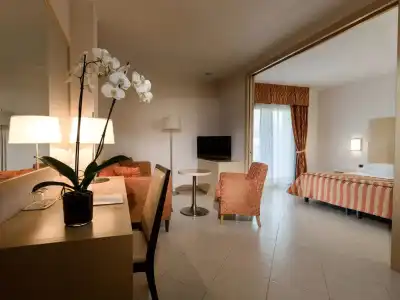 Continental Wellness & Spa - 111
