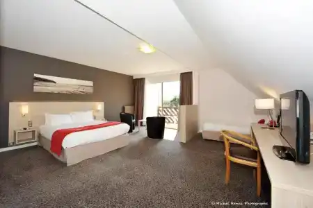 Best Western Le Roof - 180