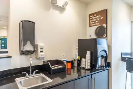 Motel 6 Laredo, TX - Airport - 7