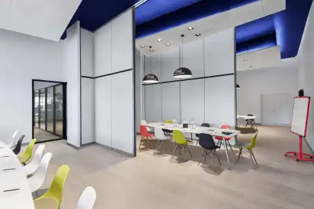Canopy by Hilton Al Seef - 5